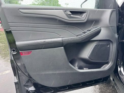 Used 2023 Ford Escape Active AWD/4WD image 14