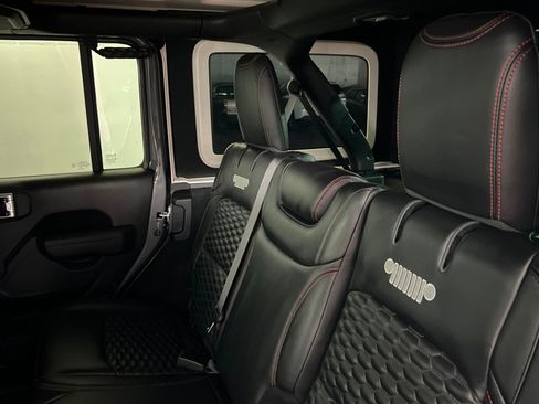 Used 2023 Jeep Wrangler Unlimited Rubicon w/ Xtreme 35 Tire Package AWD/4WD image 20