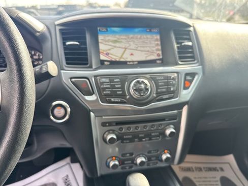 Used 2020 Nissan Pathfinder SL image 12