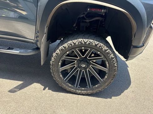 Used 2020 Chevrolet Silverado 1500 Custom Trail Boss w/ Custom Convenience Package AWD/4WD image 10