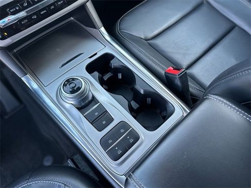 Certified 2021 Ford Explorer XLT w/ Equipment Group 202A image 21