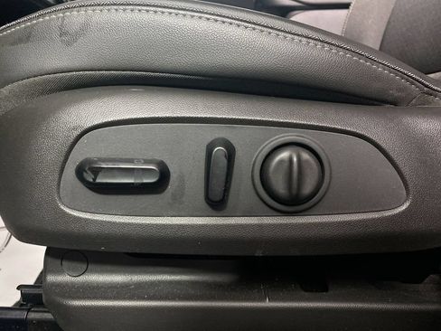 Used 2023 Buick Encore GX Select w/ Safety Package II AWD/4WD image 12