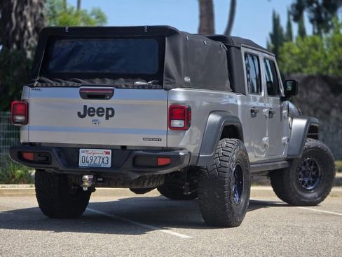 Used 2020 Jeep Gladiator Sport w/ Quick Order Package 24S AWD/4WD image 14