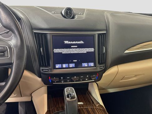 Used 2022 Maserati Levante GT AWD/4WD image 18