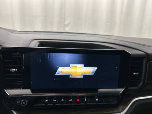 Used 2024 Chevrolet Silverado 1500 RST AWD/4WD image 14