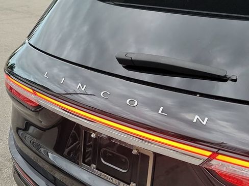 Certified 2023 Lincoln Corsair Reserve w/ Jet Appearance Package FWD image 7