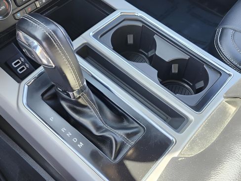 Used 2018 Ford F150 Lariat image 38