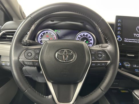Used 2023 Toyota Camry XLE image 12