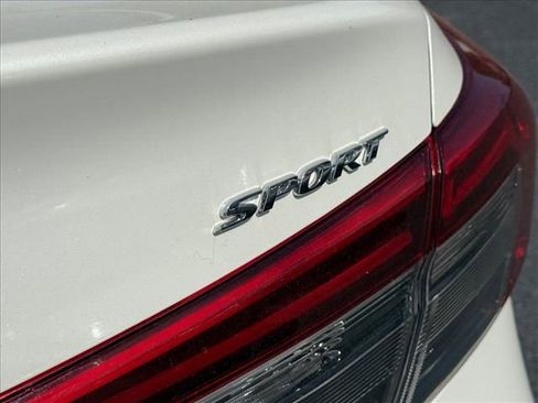 Used 2023 Honda Civic Sport image 15