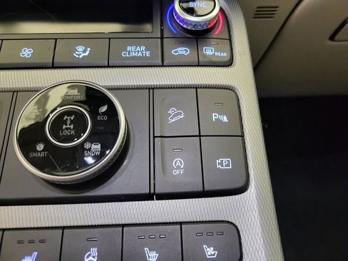 Used 2024 Hyundai Palisade Limited image 15