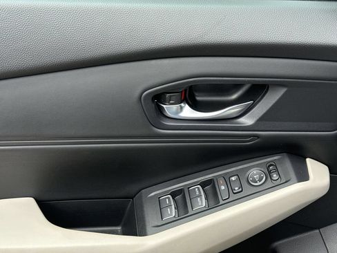 Used 2023 Honda Accord EX image 15