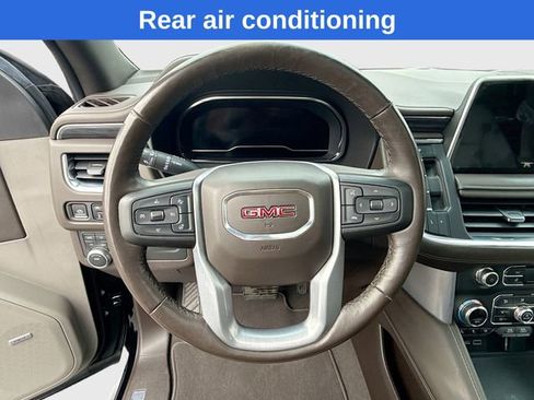 Used 2022 GMC Yukon XL SLT w/ SLT Premium Package image 14