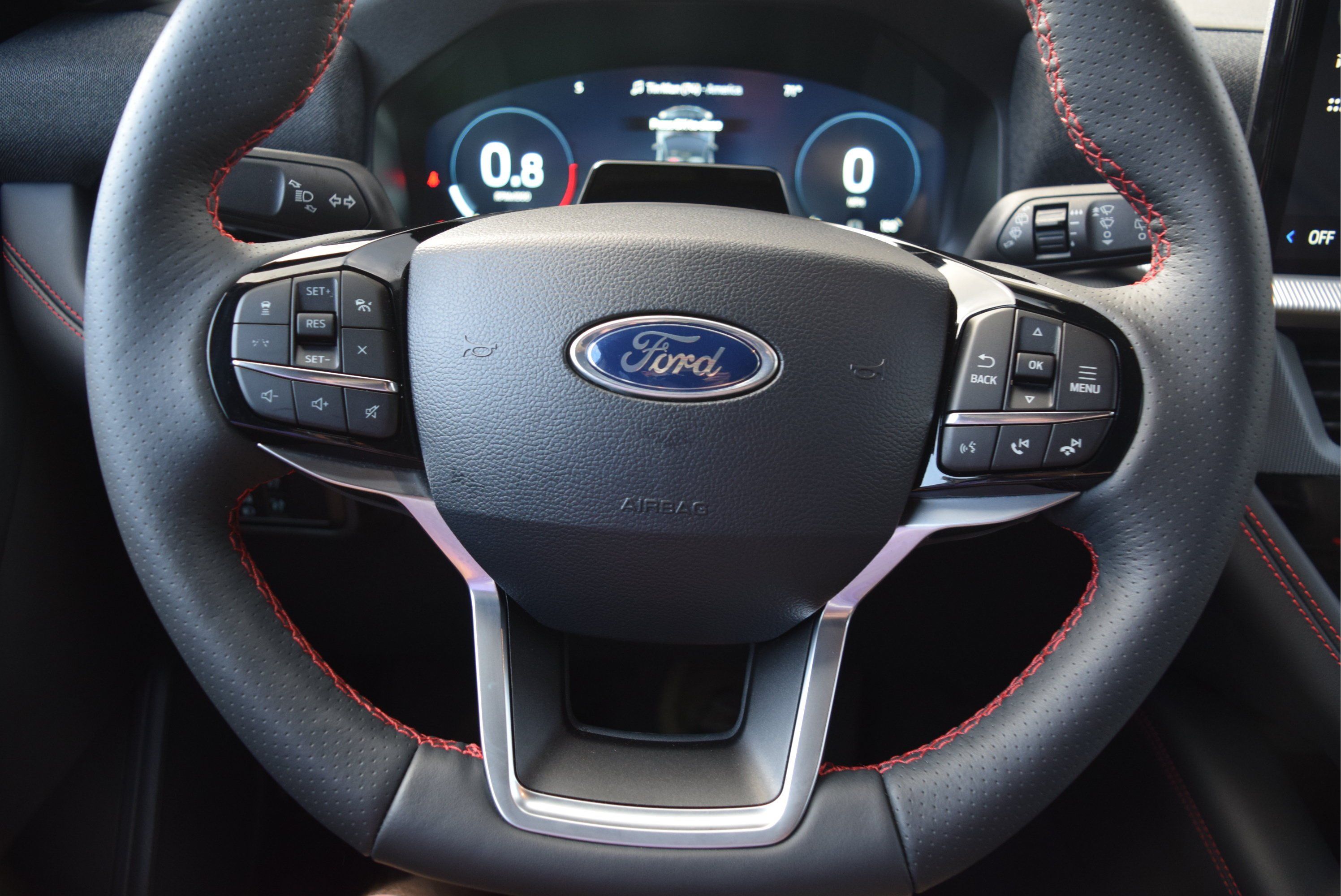 Used 2025 Ford Explorer ST-Line AWD/4WD image 12