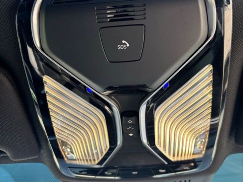 Used 2019 BMW 740i image 21