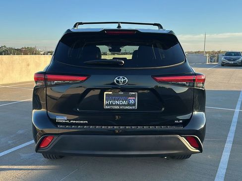 Used 2023 Toyota Highlander L image 12