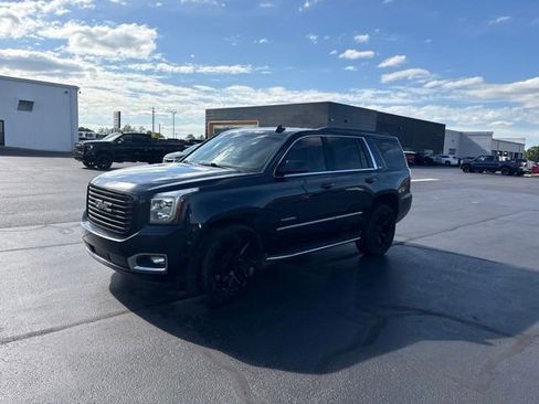 Used 2018 GMC Yukon SLT w/ Premium Edition AWD/4WD image 3