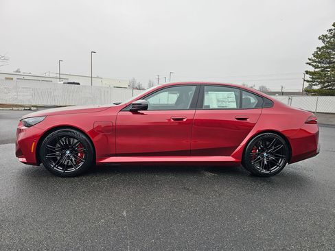 New 2026 BMW M5 w/ Carbon Package AWD/4WD image 3