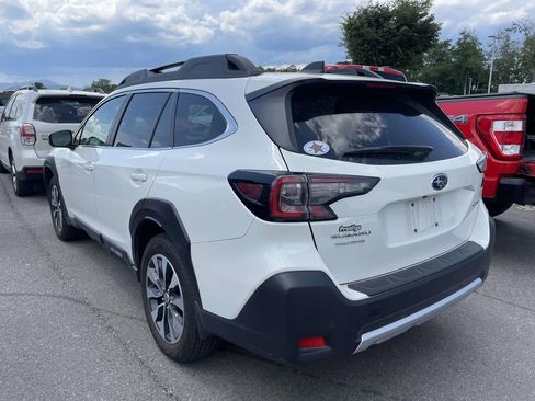 Used 2025 Subaru Outback Limited w/ Popular Package #2 AWD/4WD image 3