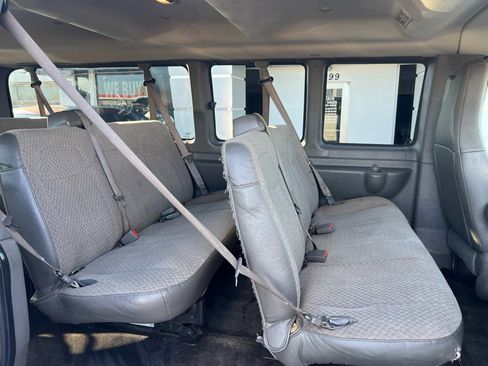 Used 2017 Chevrolet Express 3500 LT w/ LT Preferred Equipment Group image 10