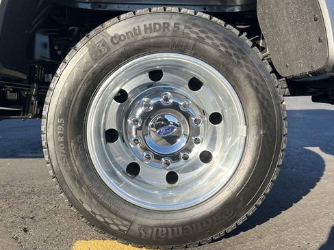 New 2026 Ford F450 Lariat w/ Lariat Premium Package image 16