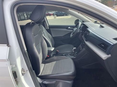 Used 2023 Volkswagen Taos SE image 34