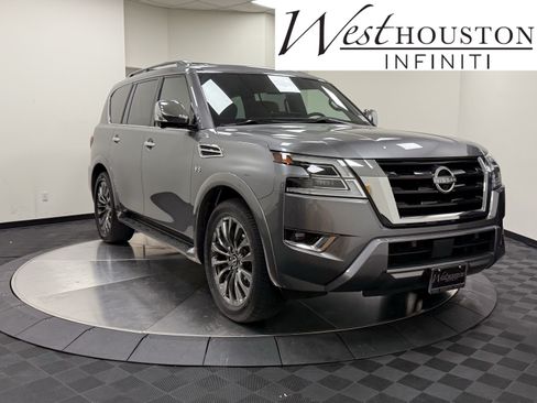 Used 2022 Nissan Armada Platinum w/ Captain's Chairs Package RWD image 1
