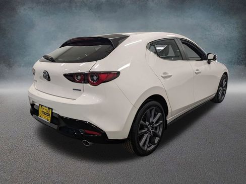 Used 2024 MAZDA MAZDA3 s image 4