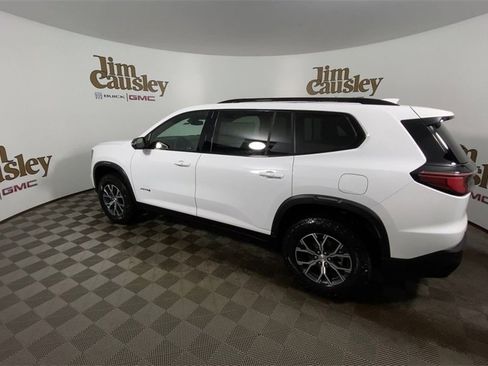 Used 2025 GMC Acadia AT4 w/ Luxury Package image 6