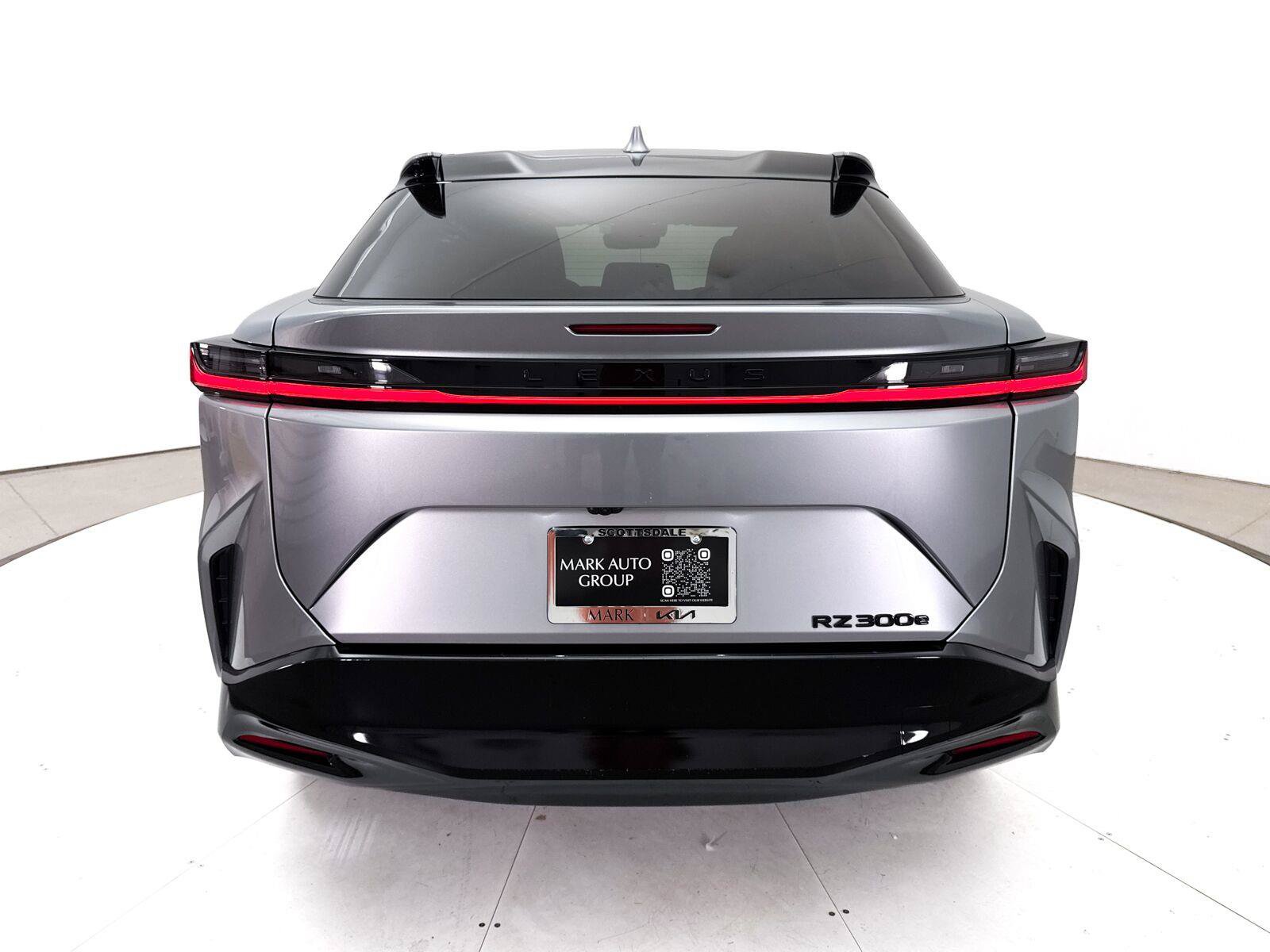 Used 2025 Lexus RZ 300e w/ Accessory Package (2T) FWD image 15