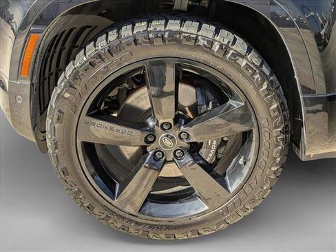 Used 2023 Land Rover Defender 90 V8 image 21