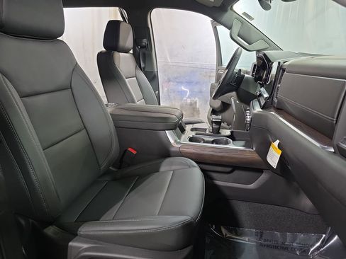 New 2026 GMC Sierra 1500 SLT w/ SLT Premium Plus Package image 10