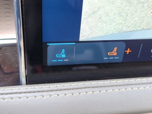 New 2024 Lincoln Corsair Reserve w/ Equipment Group 202A image 24