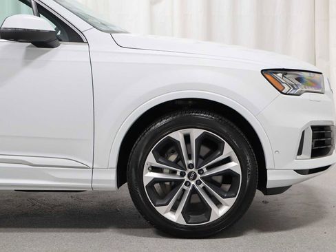 Used 2023 Audi Q7 3.0T Premium Plus w/ Premium Plus Package AWD/4WD image 11