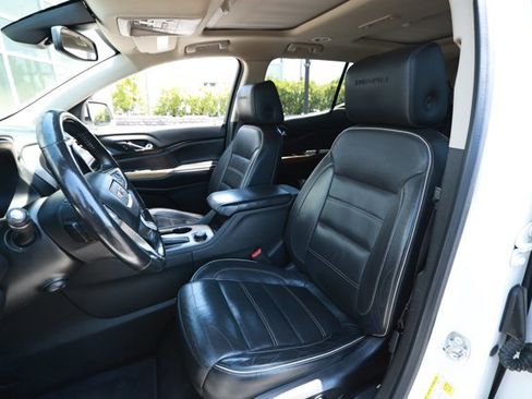Used 2017 GMC Acadia Denali w/ Technology Package AWD/4WD image 28
