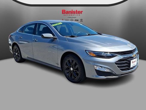 Used 2024 Chevrolet Malibu LT FWD image 3