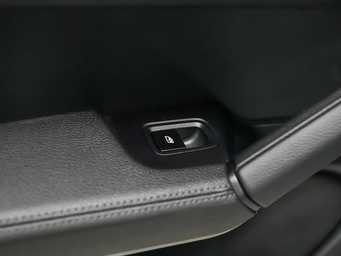 Used 2026 Porsche Cayenne S AWD/4WD image 16