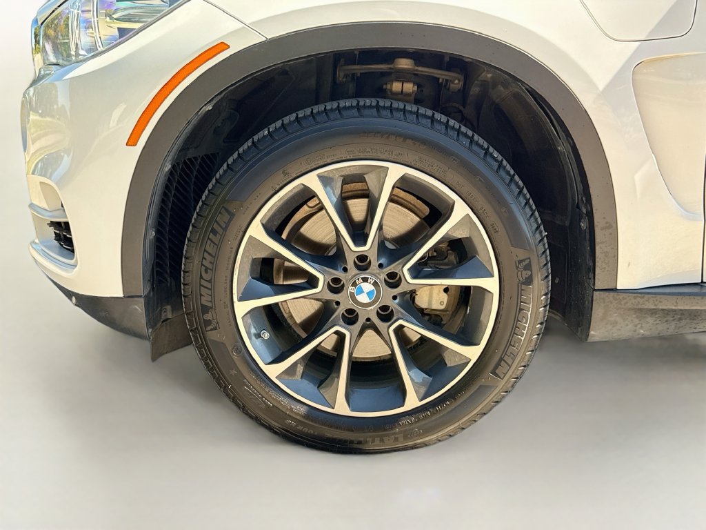 Used 2017 BMW X5 xDrive40e AWD/4WD image 35