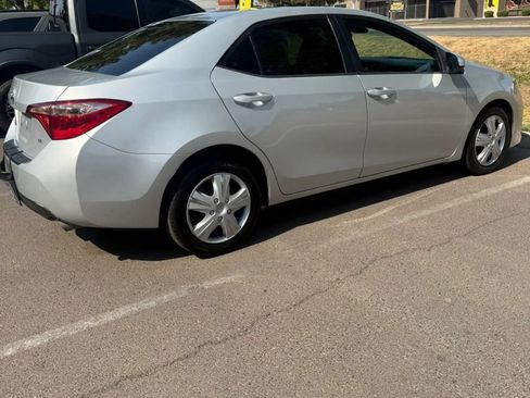 Used 2019 Toyota Corolla LE w/ Carpet Mat Package (TMS) FWD image 4