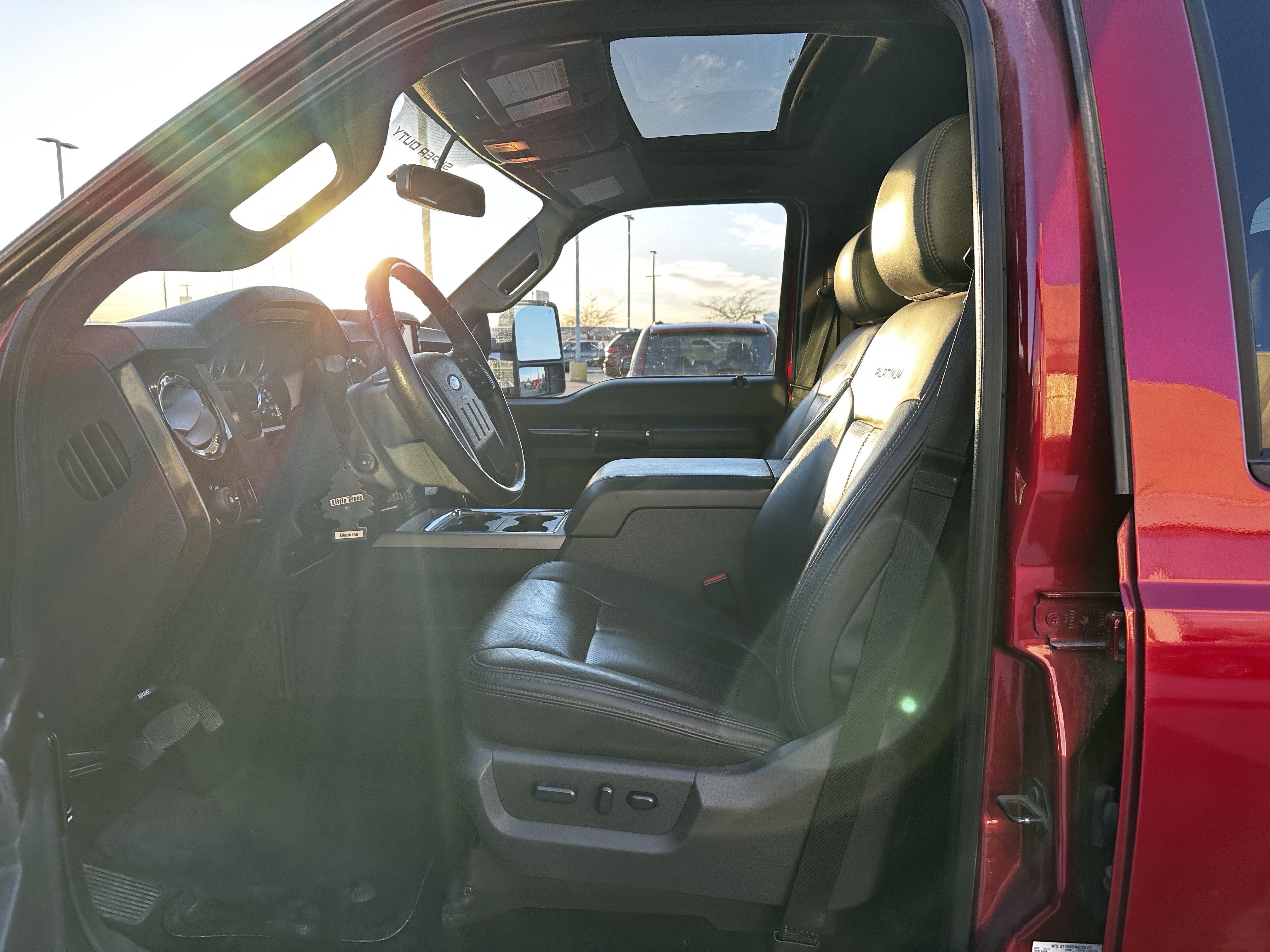 Used 2015 Ford F250 Platinum w/ FX4 Off-Road Package AWD/4WD image 8