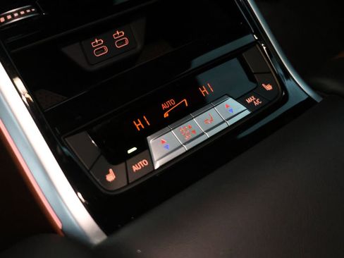 Used 2020 BMW M850i Gran Coupe xDrive w/ M Carbon Exterior Package image 31