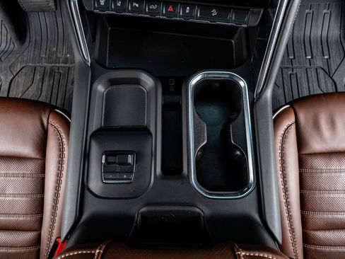 Used 2024 GMC Sierra 2500 Denali Ultimate image 28