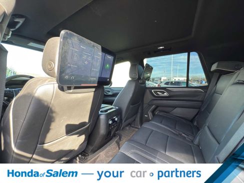 Used 2021 GMC Yukon SLT w/ SLT Premium Package image 15