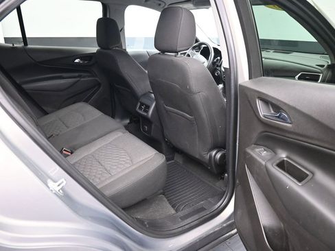 Used 2018 Chevrolet Equinox LT FWD image 12
