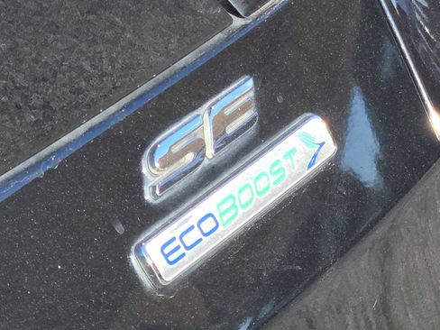 Used 2017 Ford Escape SE image 12