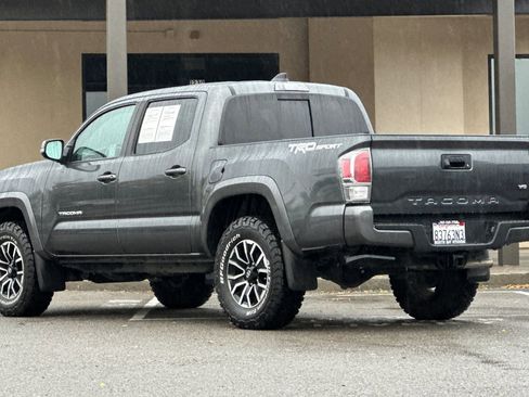 Used 2023 Toyota Tacoma TRD Sport image 6
