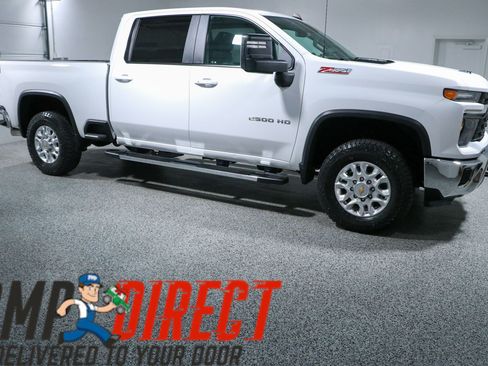 Used 2024 Chevrolet Silverado 2500 LT AWD/4WD image 6