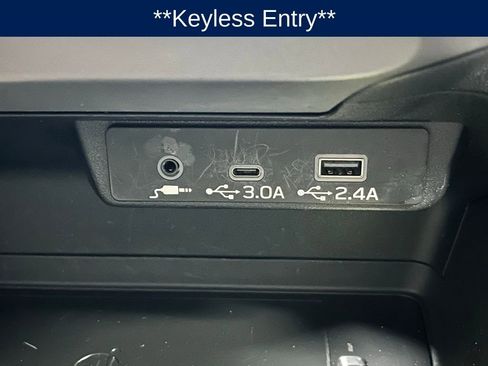 Used 2024 Subaru Crosstrek 2.5i Limited w/ Crosstrek Mirror Package image 10