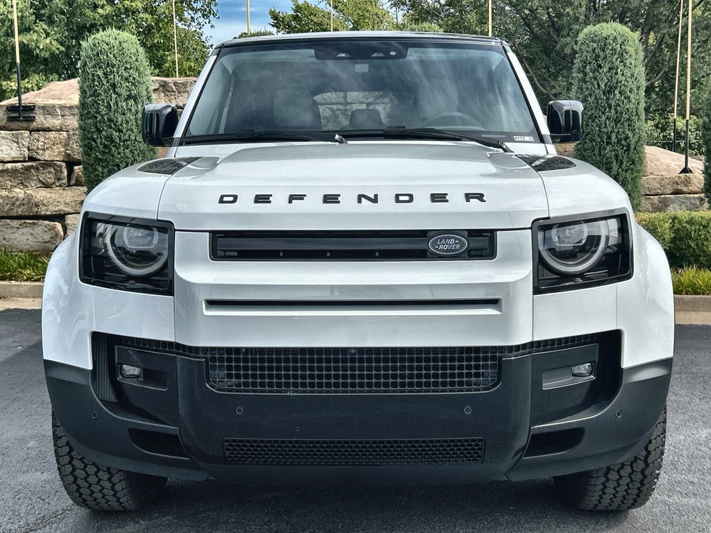Used 2026 Land Rover Defender 110 S AWD/4WD image 8