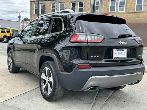 Used 2019 Jeep Cherokee Limited AWD/4WD image 7