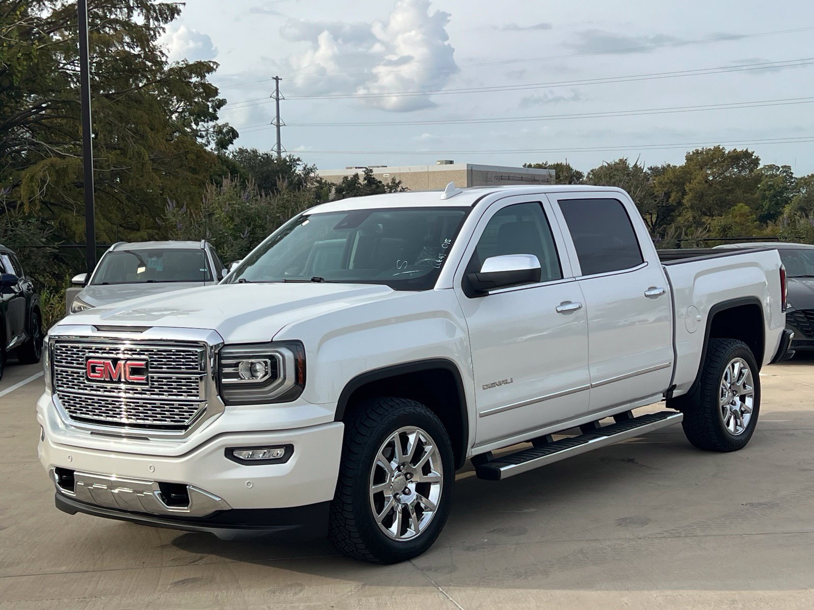 Used 2018 GMC Sierra 1500 Denali AWD/4WD image 5